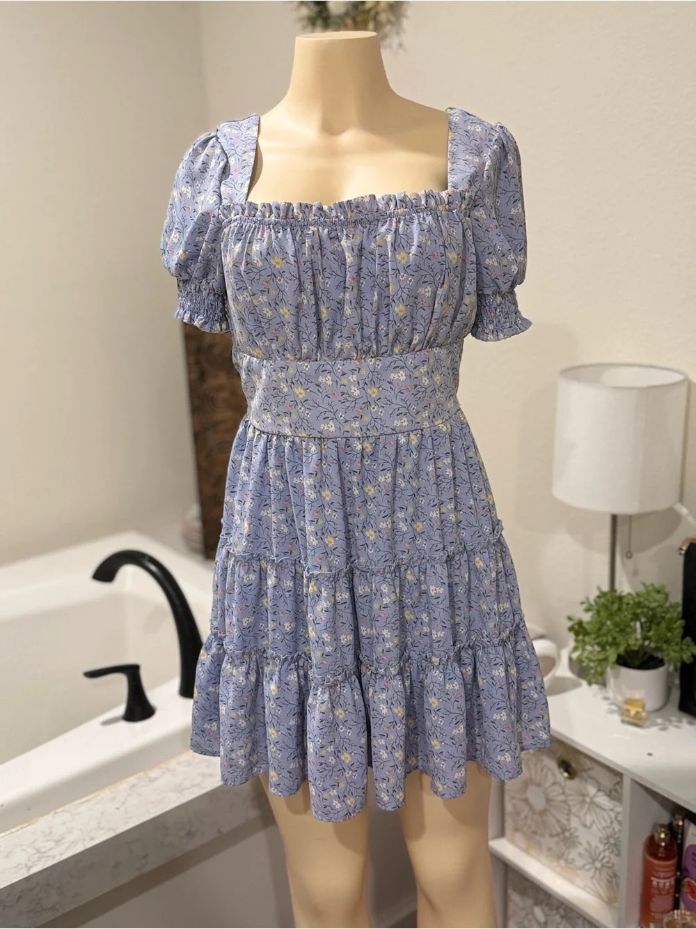 Trixxi Blue Floral Puff Sleeve Mini Dress • Size Medium